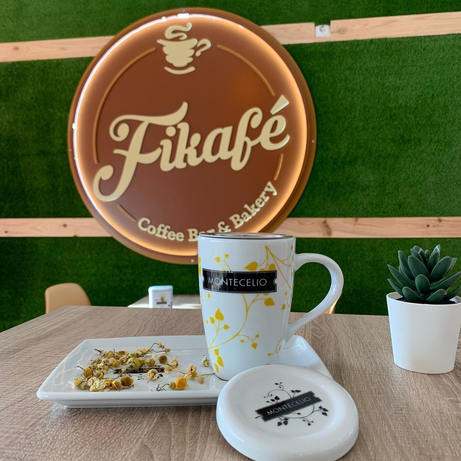 <span class="translation_missing" title="translation missing: en.meta.location_title, location_name: Fikafé coffee bar &amp; bakery, city: Madrid">Location Title</span>