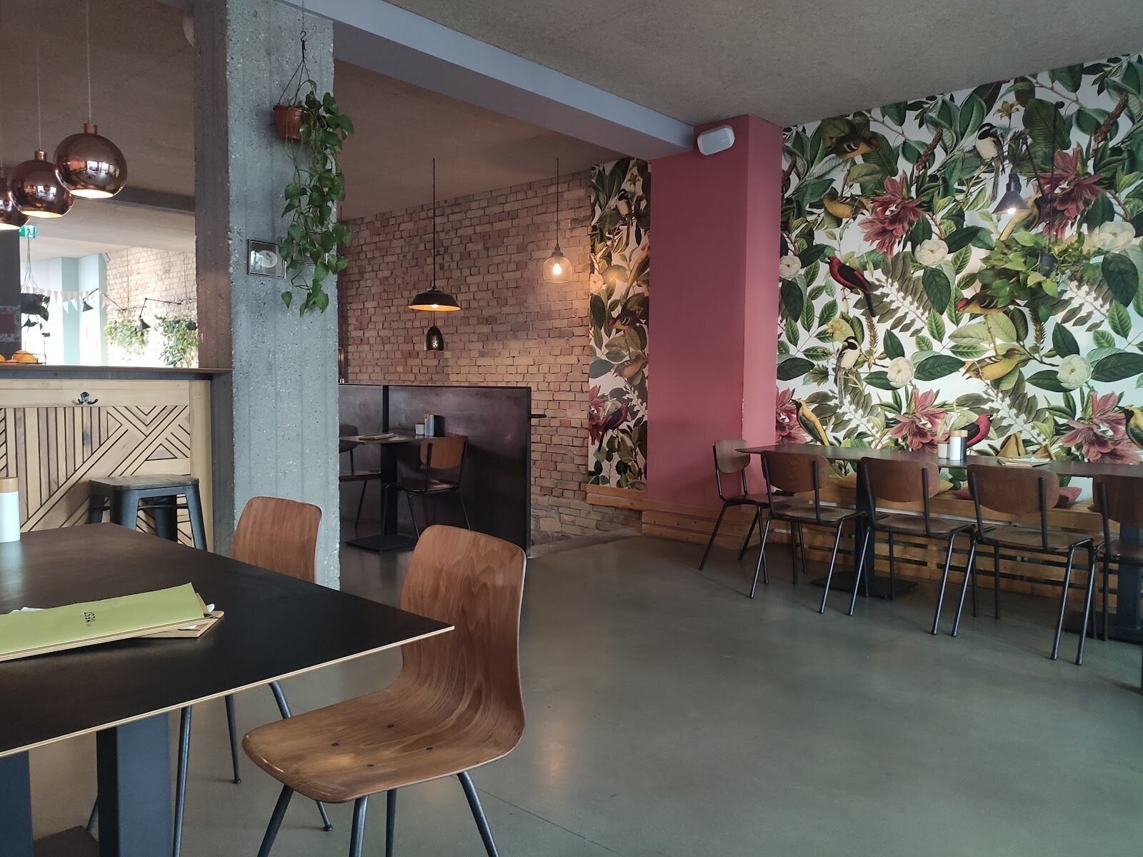 <span class="translation_missing" title="translation missing: en.meta.location_title, location_name: Das Nest Café/Bistro/Afterwork, city: Mainz">Location Title</span>