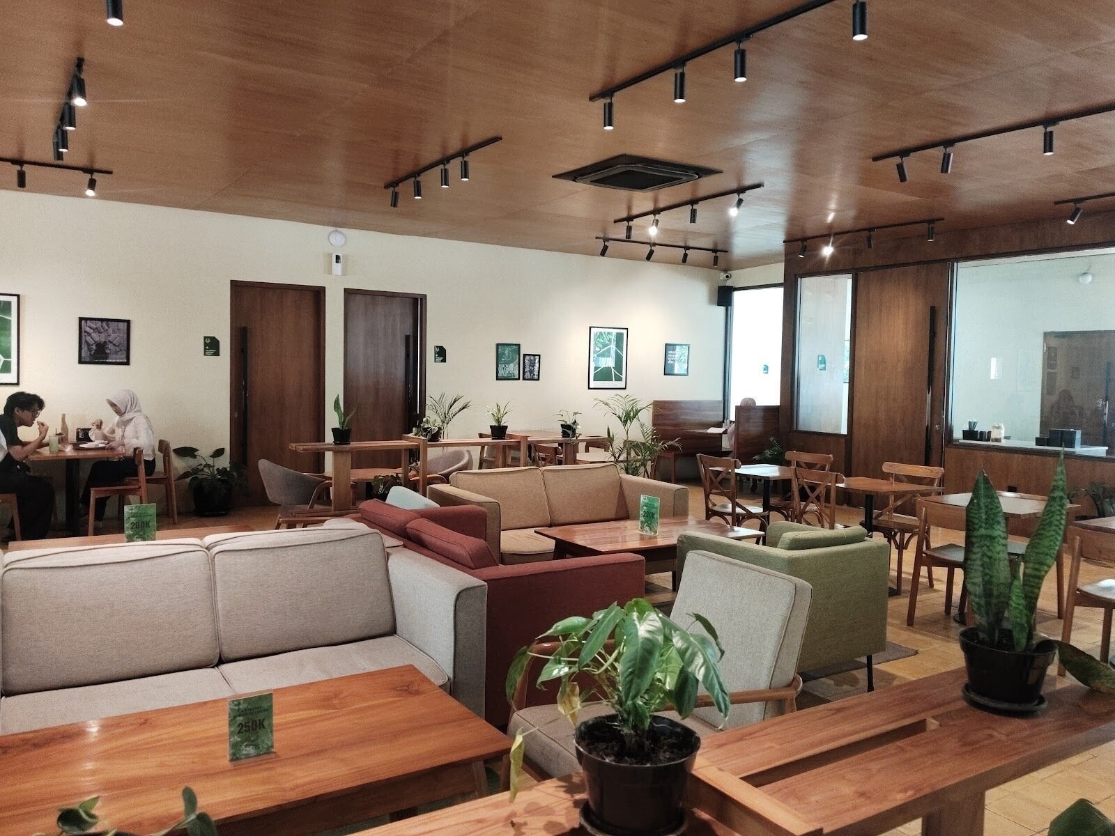 nowhere coffee: A Work-Friendly Place in Malang