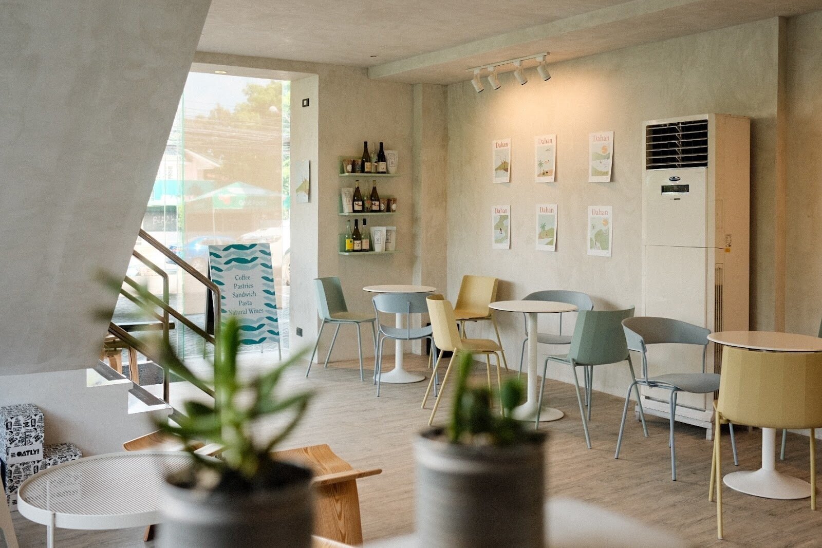 <span class="translation_missing" title="translation missing: en.meta.location_title, location_name: Dahan Specialty Coffee, city: Manila">Location Title</span>