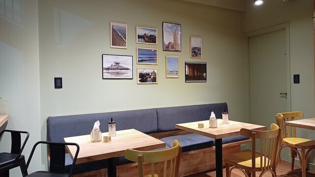 Unbekannt cafe