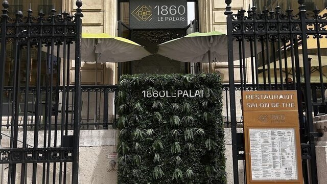 1860 Le Palais
