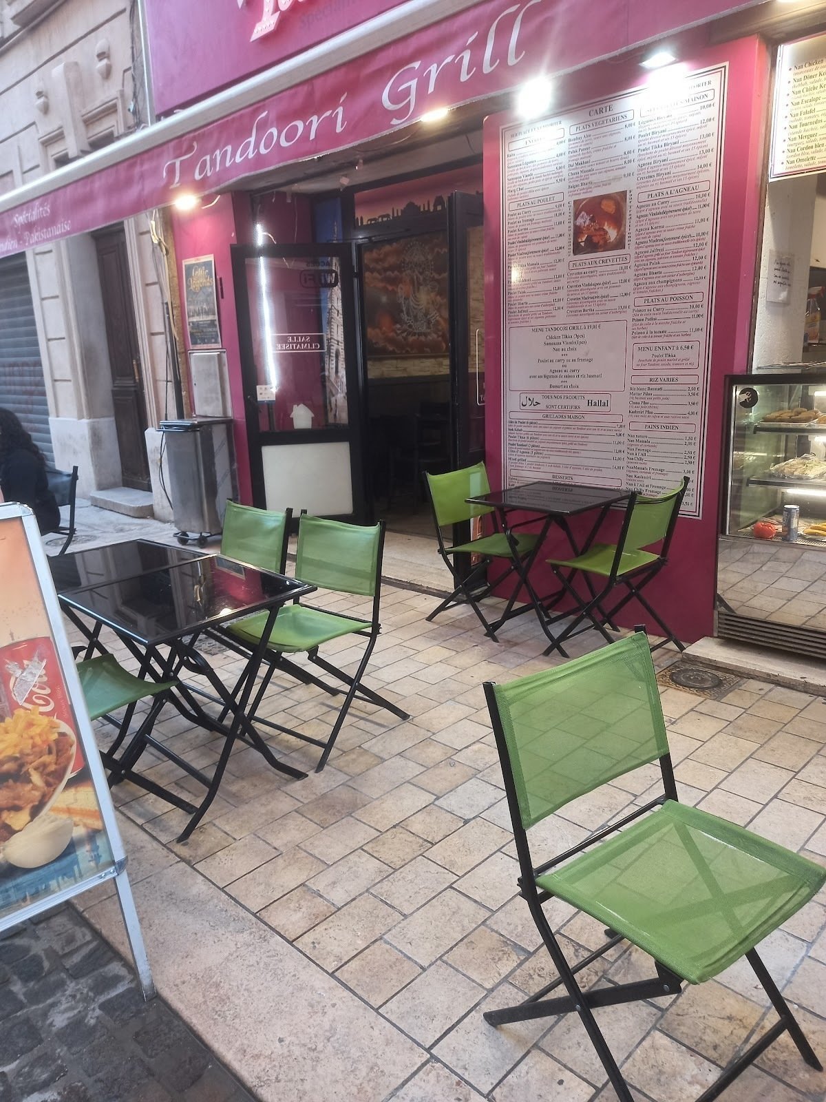 <span class="translation_missing" title="translation missing: en.meta.location_title, location_name: Tandoori Grill, city: Marseille">Location Title</span>