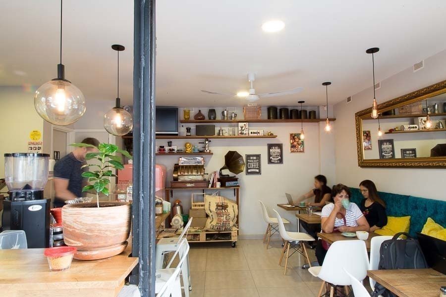 <span class="translation_missing" title="translation missing: en.meta.location_title, location_name: Hija Mía Coffee Roasters, city: Medellin">Location Title</span>