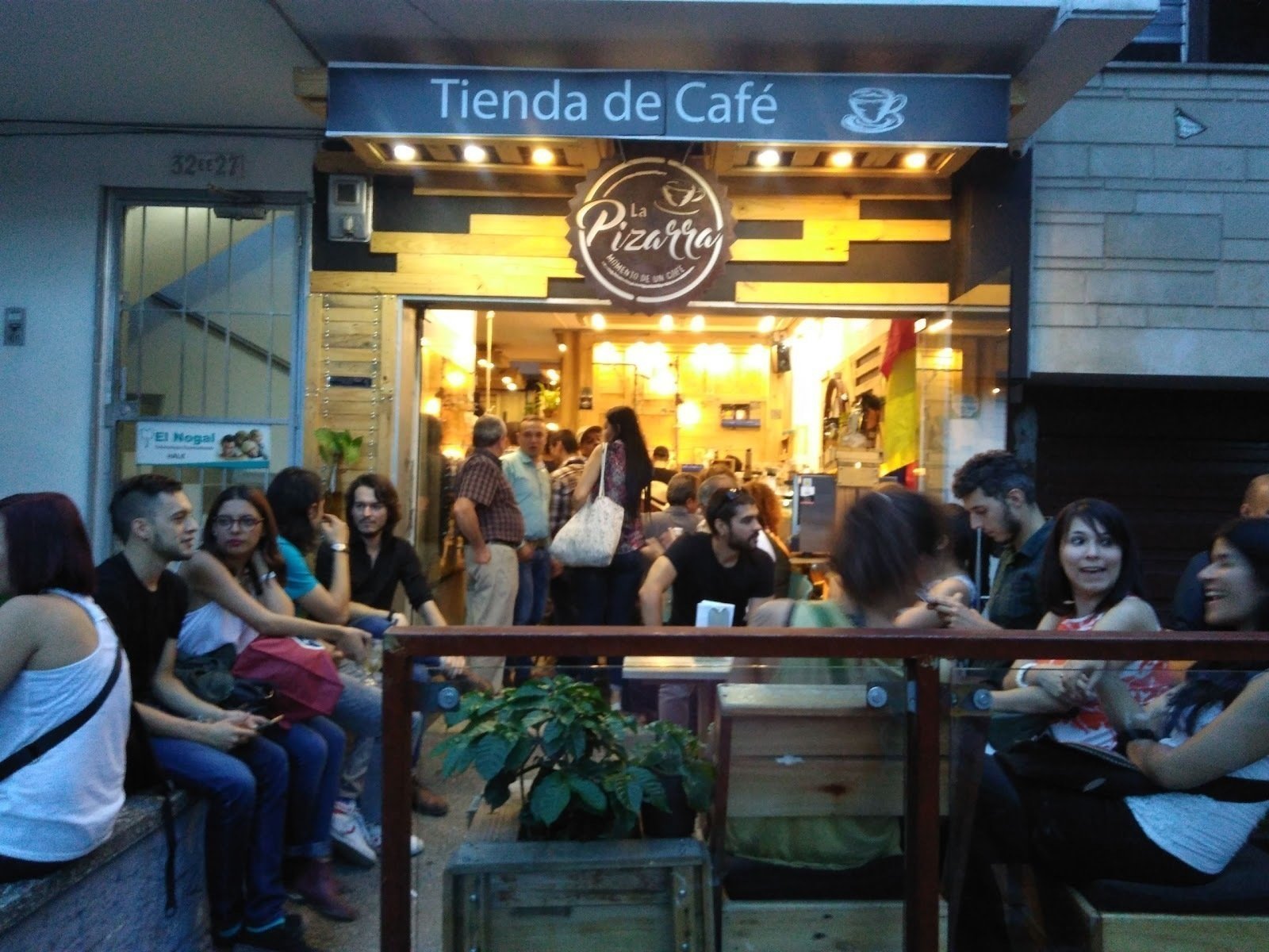 <span class="translation_missing" title="translation missing: en.meta.location_title, location_name: La Pizarra Café, city: Medellin">Location Title</span>