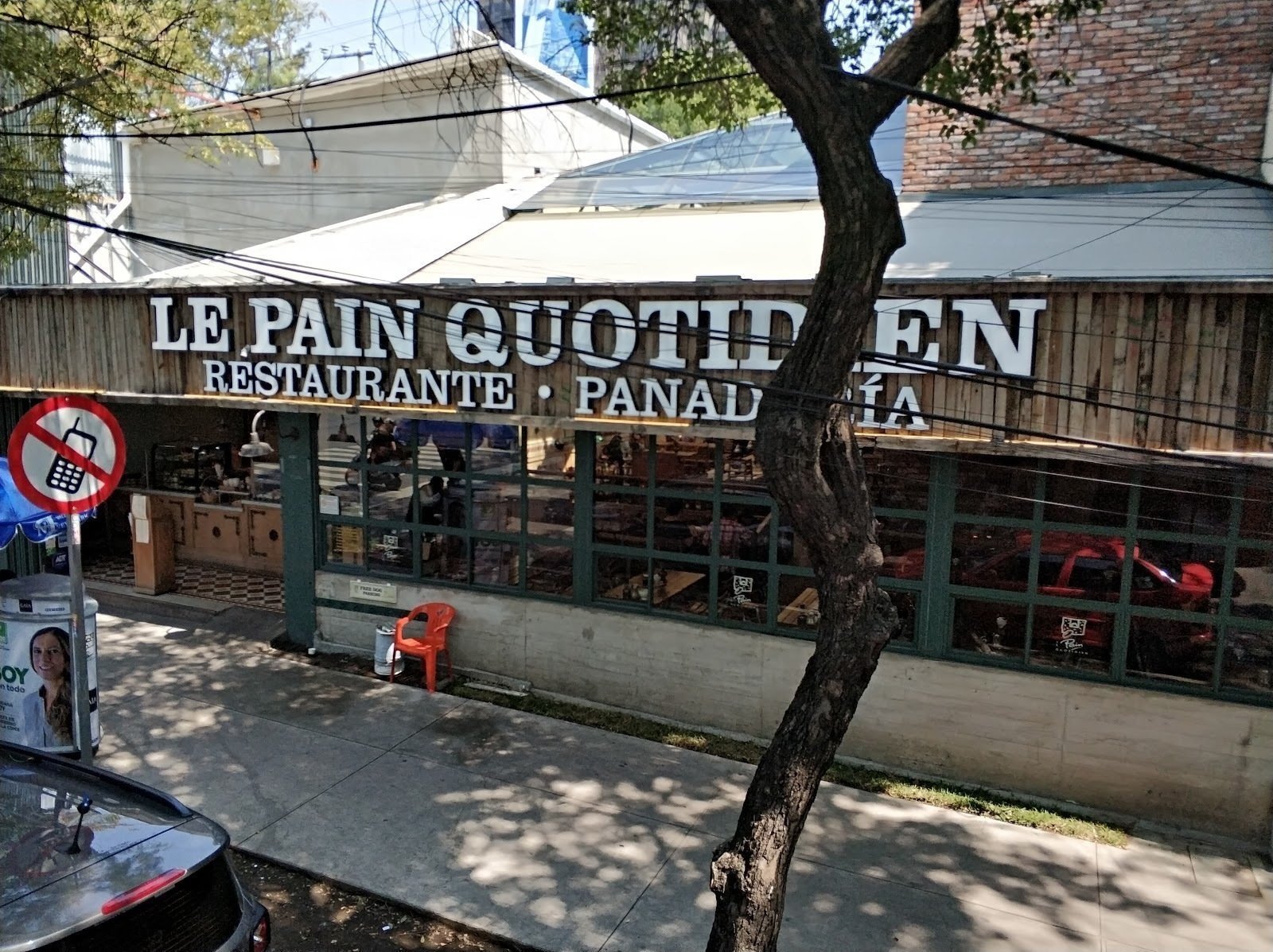 Le Pain Quotidien Roma: A Work-Friendly Place in Mexico City