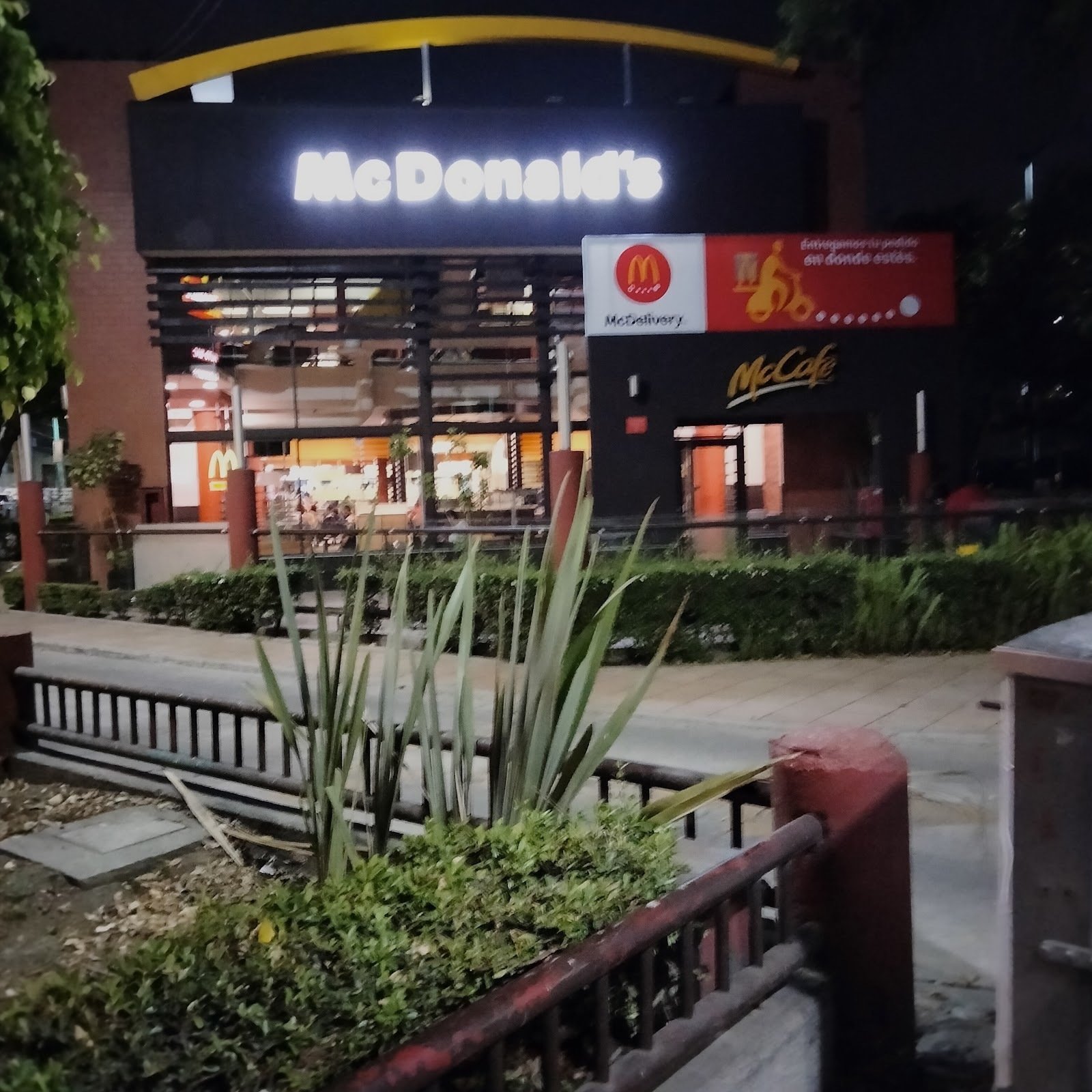 <span class="translation_missing" title="translation missing: en.meta.location_title, location_name: McDonald&#39;s @ Roma 48, city: Mexico City">Location Title</span>