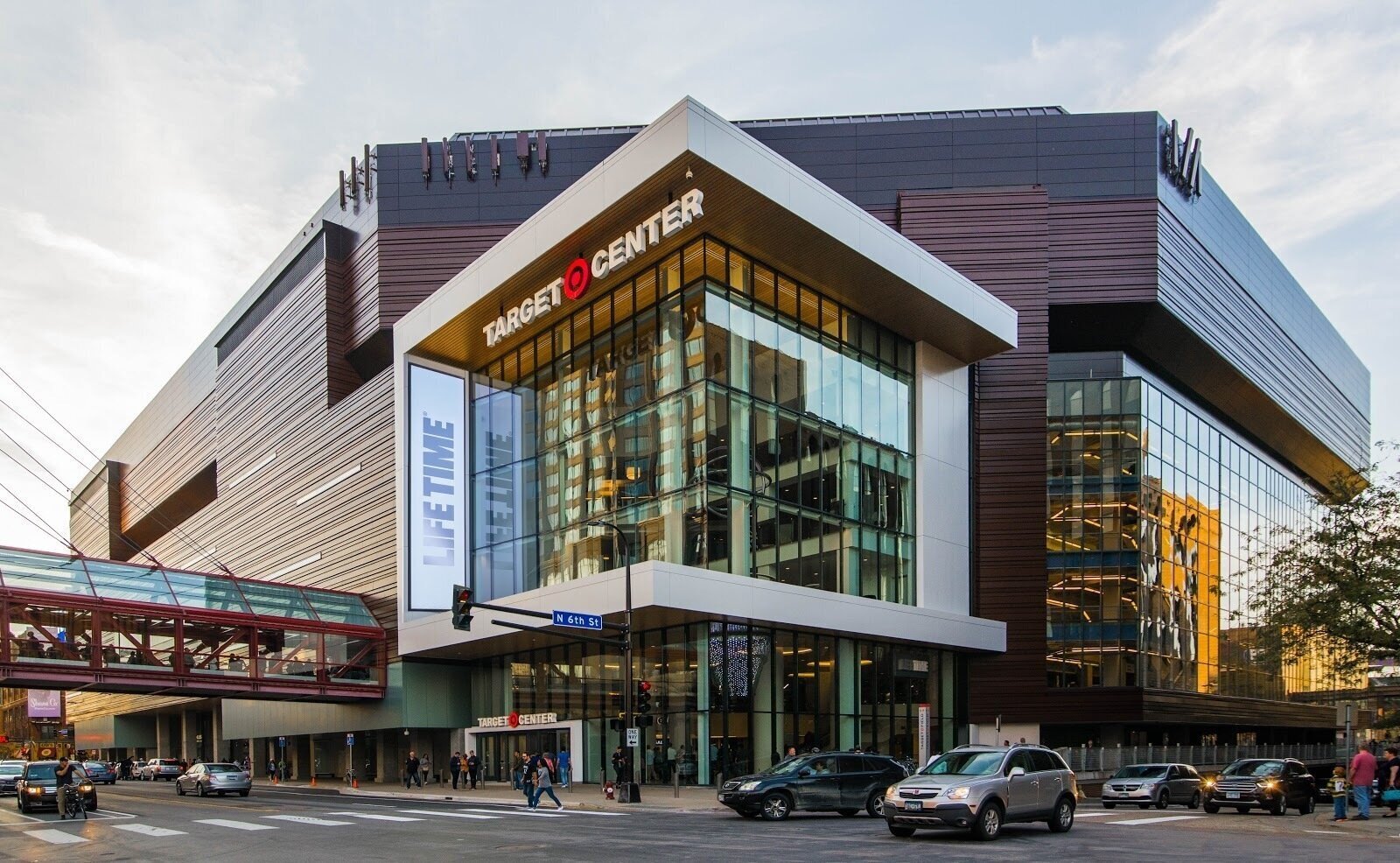 <span class="translation_missing" title="translation missing: en.meta.location_title, location_name: Target Center, city: Minnesota">Location Title</span>