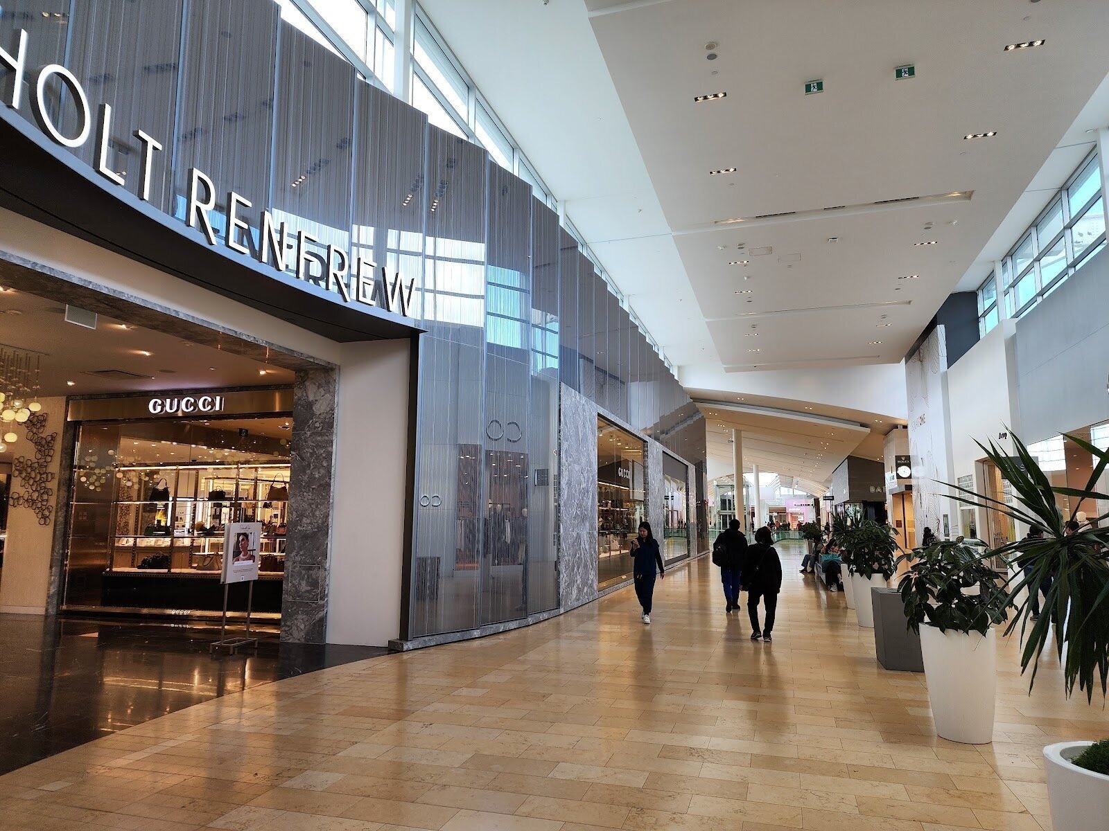 <span class="translation_missing" title="translation missing: en.meta.location_title, location_name: Square One Shopping Centre, city: Mississauga">Location Title</span>