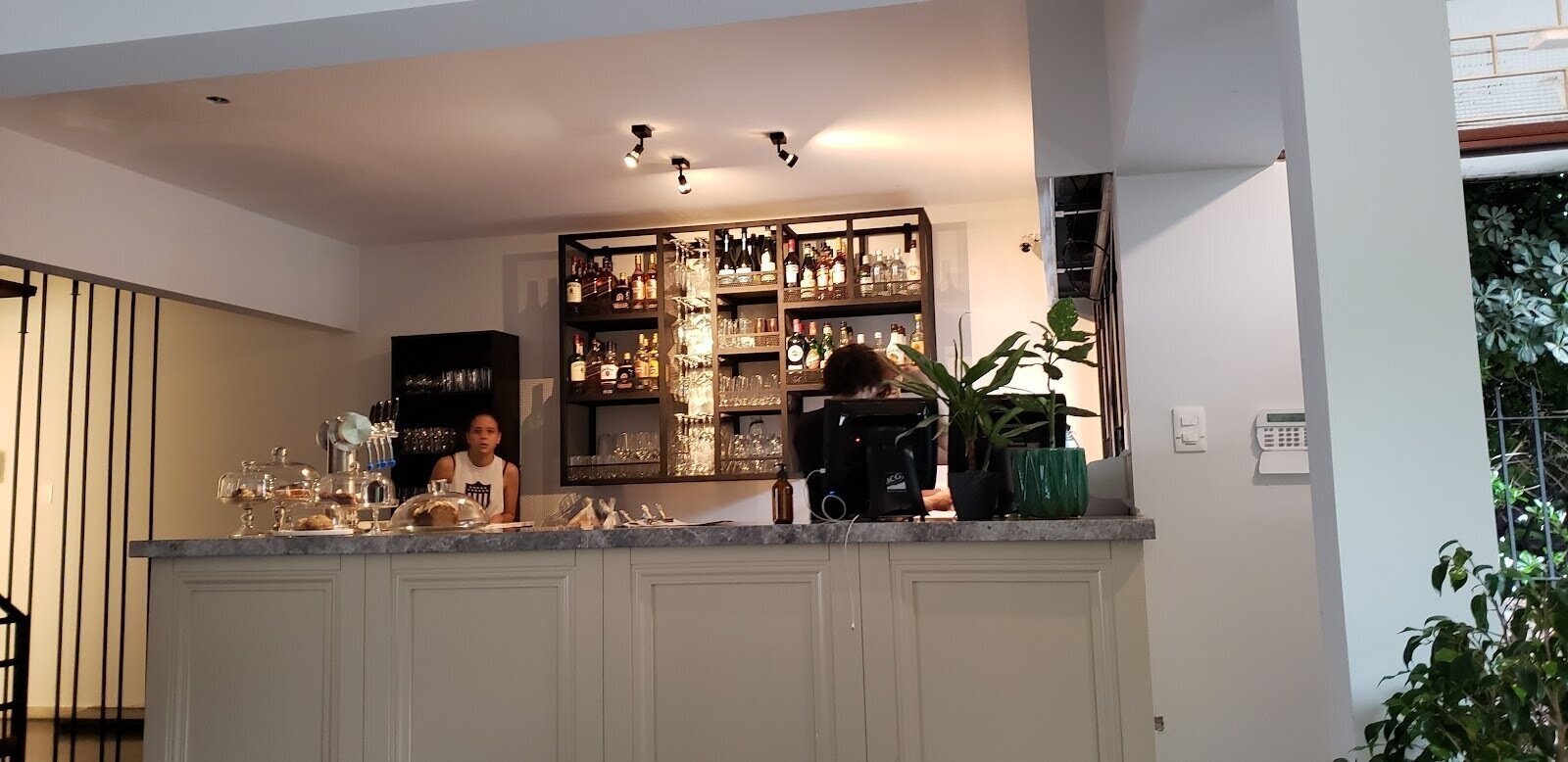 <span class="translation_missing" title="translation missing: en.meta.location_title, location_name: La Bicicleta Café, city: Montevideo">Location Title</span>