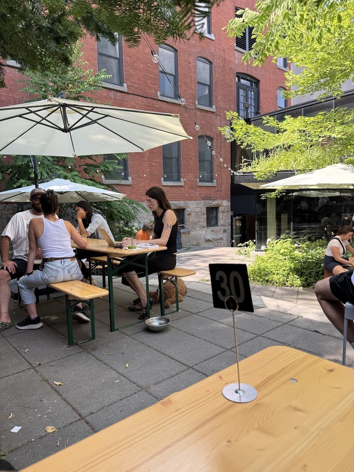 <span class="translation_missing" title="translation missing: en.meta.location_title, location_name: OSMO X MARUSAN Café-Terrasse, city: Montreal">Location Title</span>