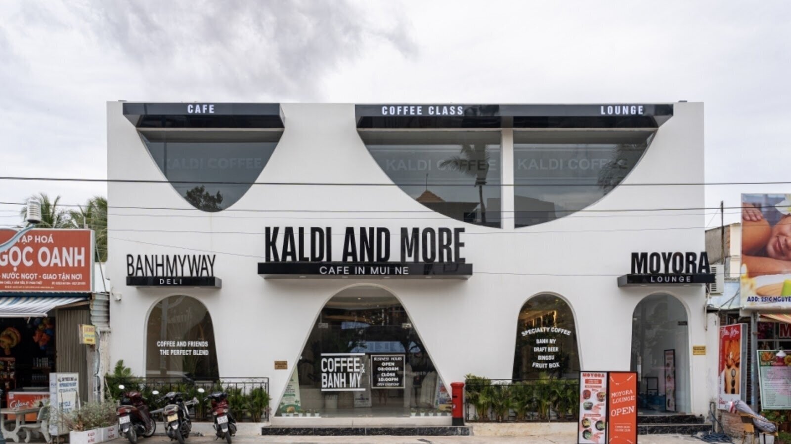 <span class="translation_missing" title="translation missing: en.meta.location_title, location_name: Kaldi And More, city: Mũi Né">Location Title</span>