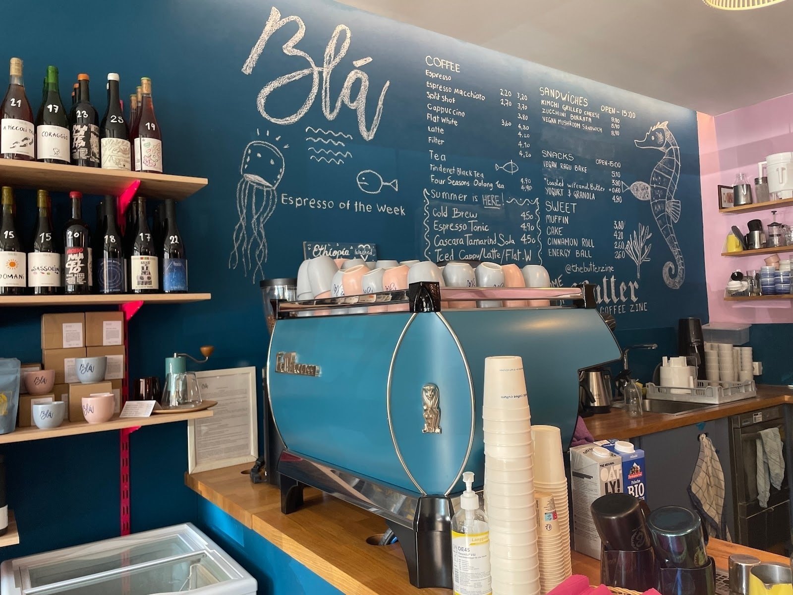 Café Blá - Specialty Coffee Shop: A Work-Friendly Place in Munich
