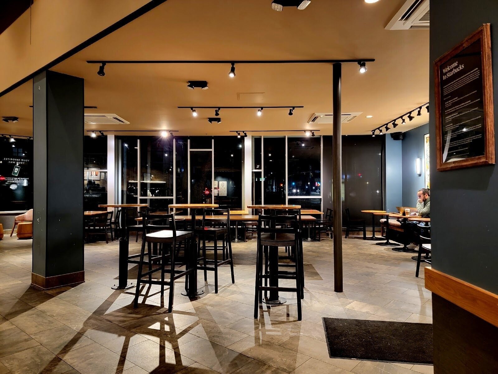 <span class="translation_missing" title="translation missing: en.meta.location_title, location_name: Starbucks @ Francis Lewis Boulevard, city: New York">Location Title</span>