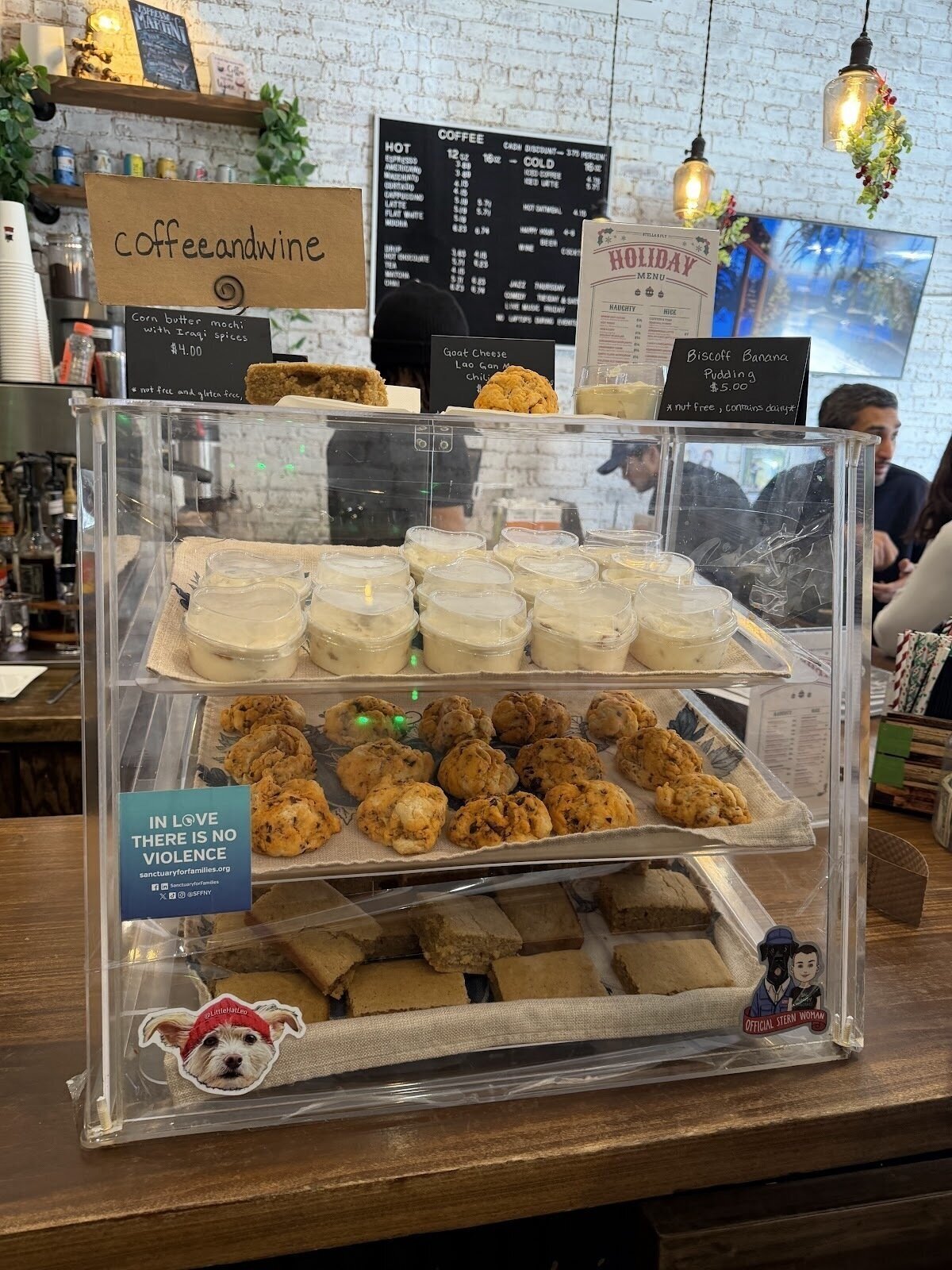 <span class="translation_missing" title="translation missing: en.meta.location_title, location_name: Stella &amp; Fly, city: New York">Location Title</span>