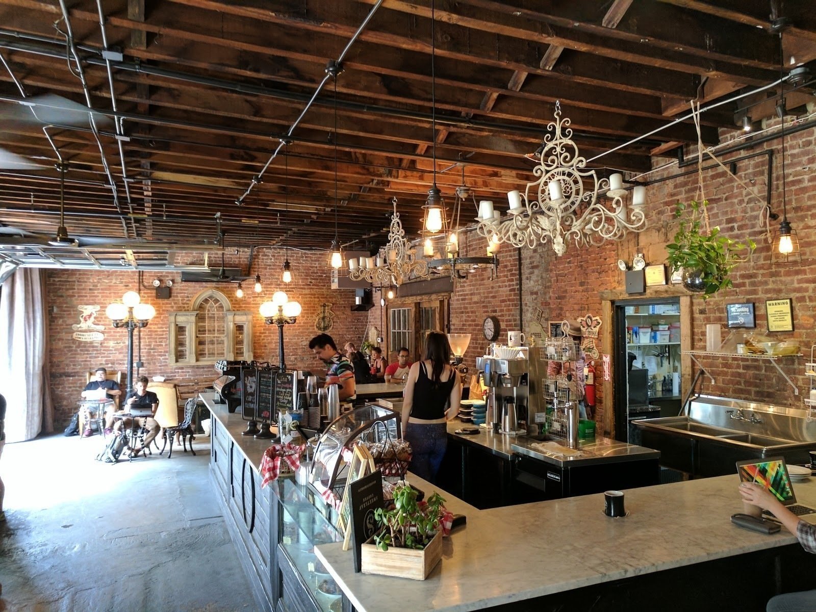 Sweetleaf Coffee Roasters: A Work-Friendly Place in New York