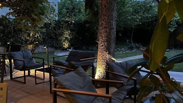 18b Café