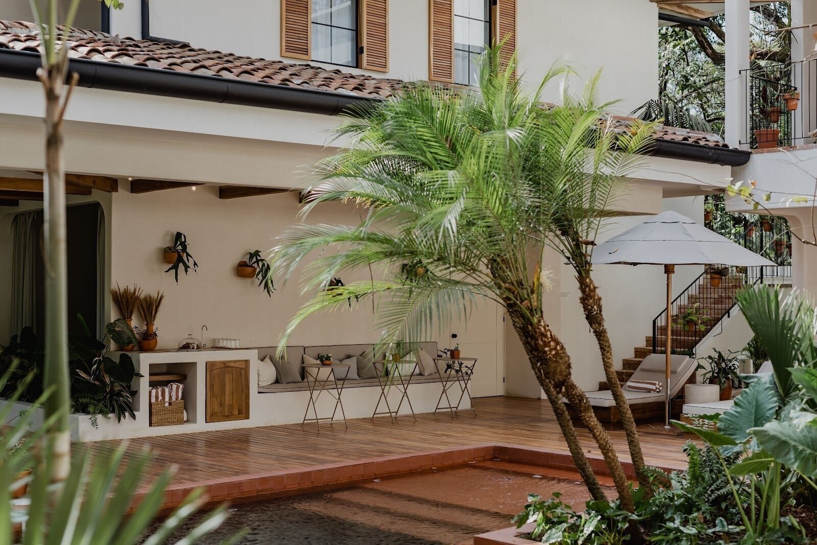 <span class="translation_missing" title="translation missing: en.meta.location_title, location_name: Sendero Hotel &amp; Villas Nosara, city: Nosara">Location Title</span>