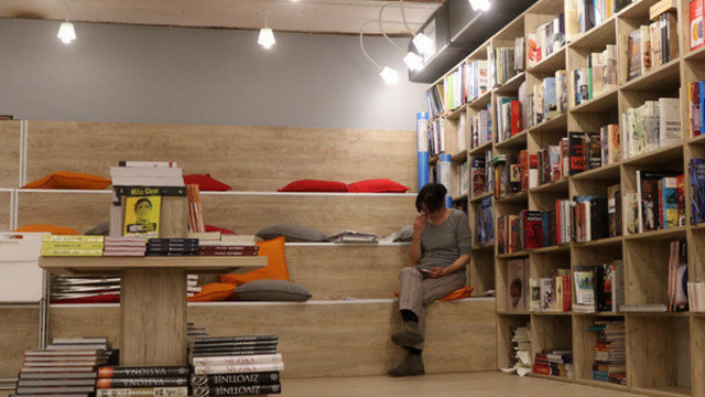 Zenit Bookstore