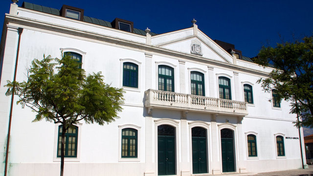 Biblioteca Municipal de Oliveira do Bairro