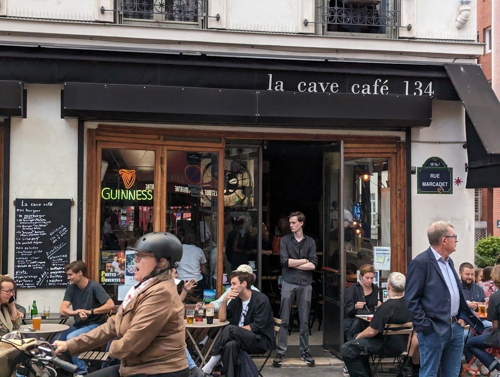 <span class="translation_missing" title="translation missing: en.meta.location_title, location_name: La Cave Café, city: Paris">Location Title</span>