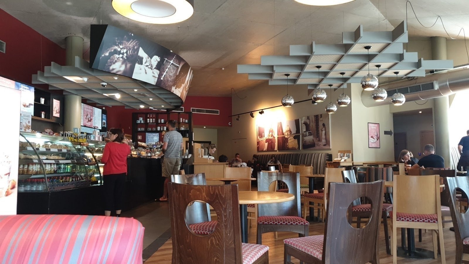 <span class="translation_missing" title="translation missing: en.meta.location_title, location_name: Costa Coffee, city: Porto">Location Title</span>