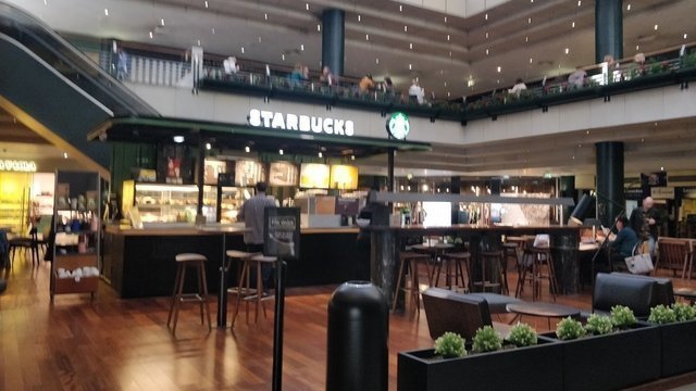 Starbucks Peninsula