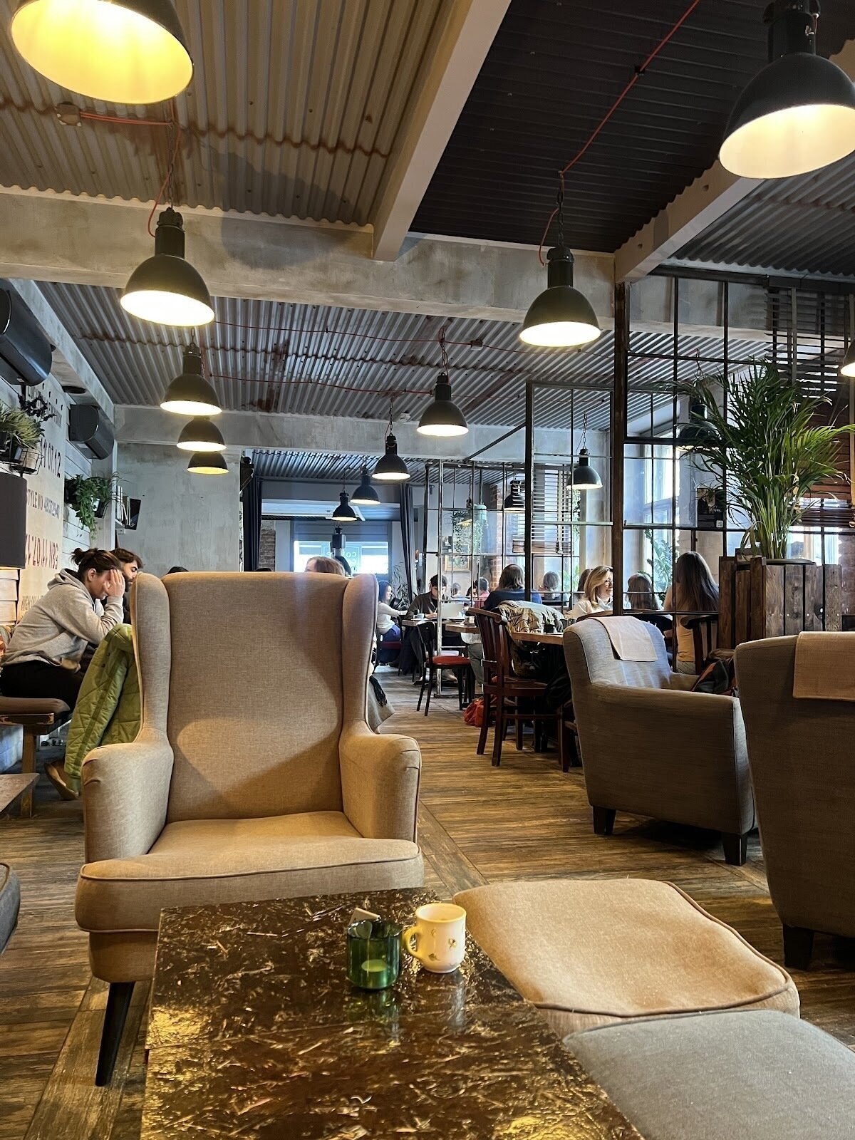 <span class="translation_missing" title="translation missing: en.meta.location_title, location_name: coffee corner bakery, city: Prague">Location Title</span>