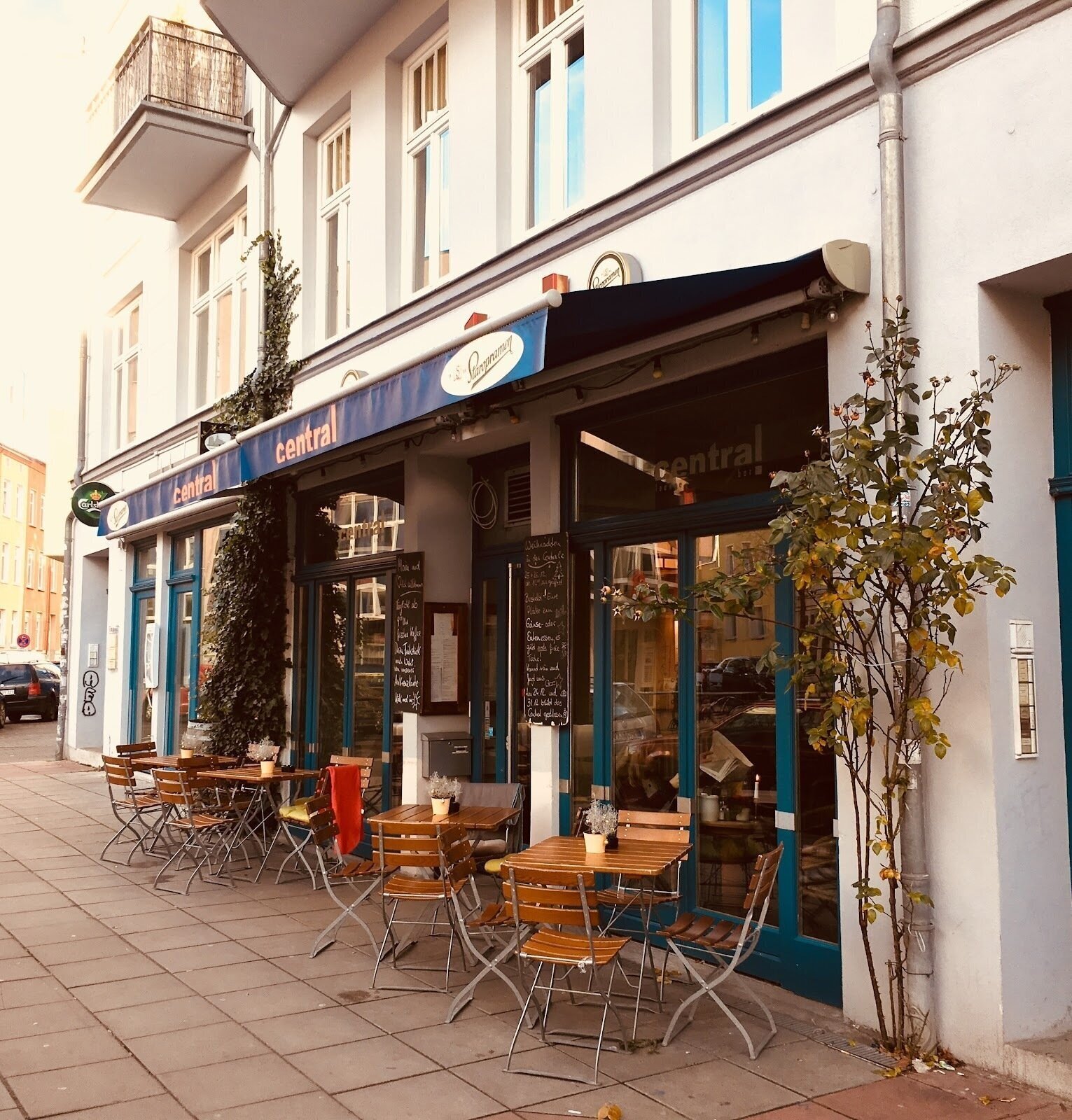 <span class="translation_missing" title="translation missing: en.meta.location_title, location_name: Cafe Central Rostock, city: Rostock">Location Title</span>