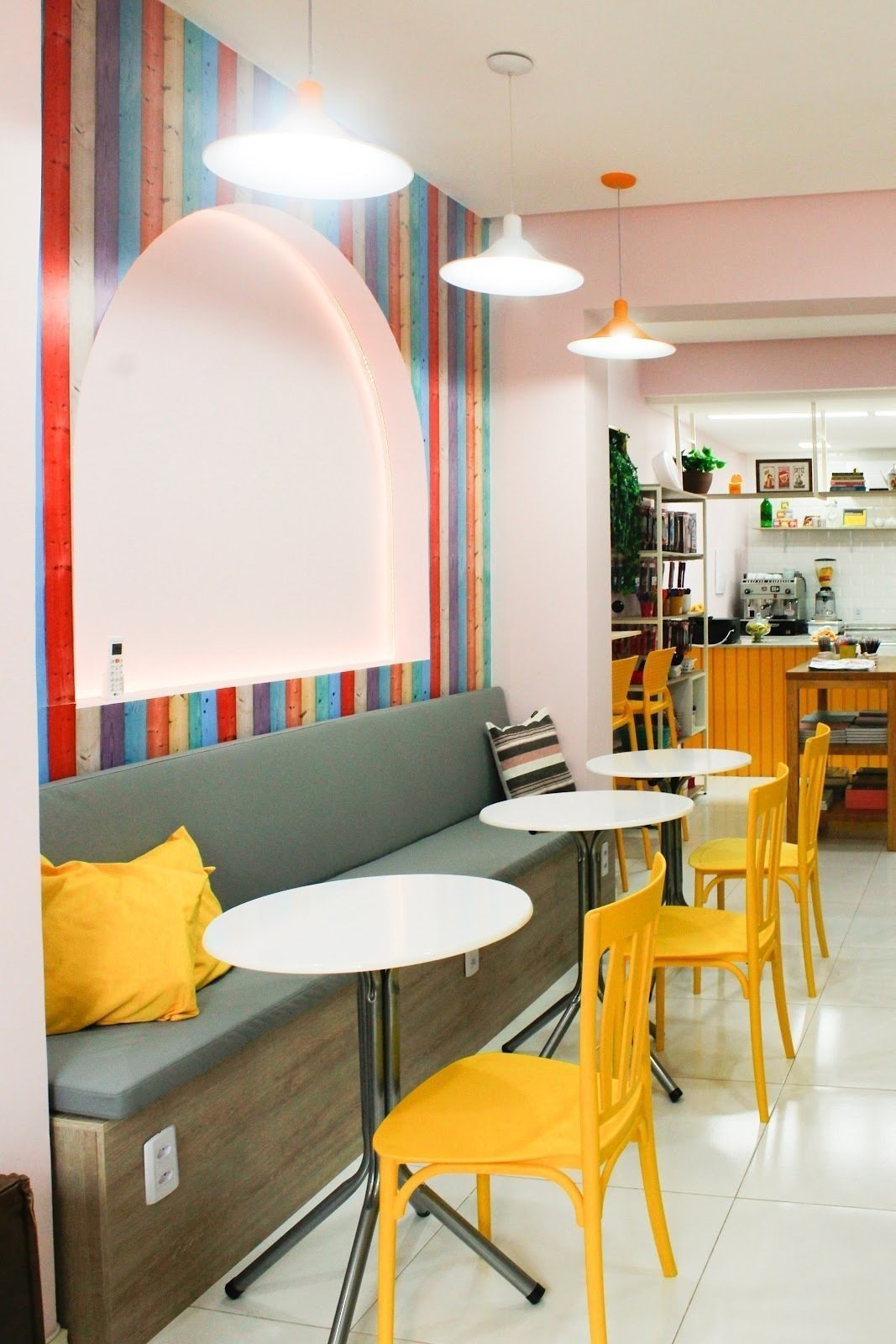 Amarelo Papel Café: A Work-Friendly Place in Salvador