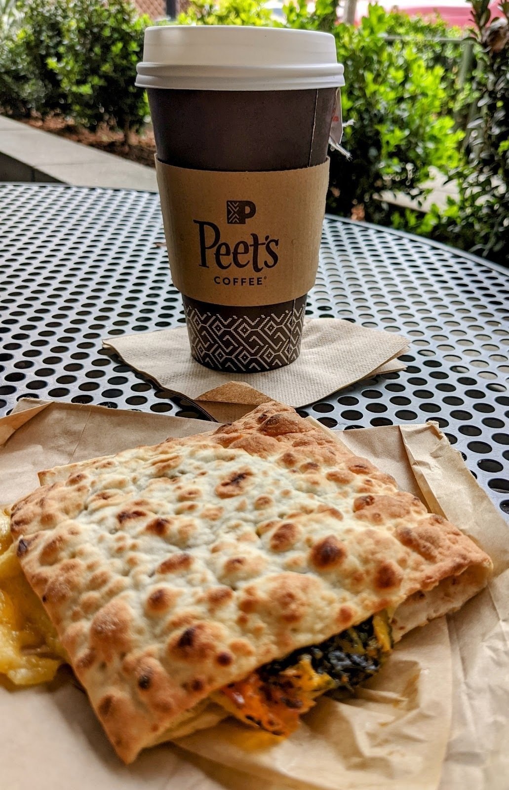 Peet's Coffee @ Broderick St: A Work-Friendly Place in San Francisco