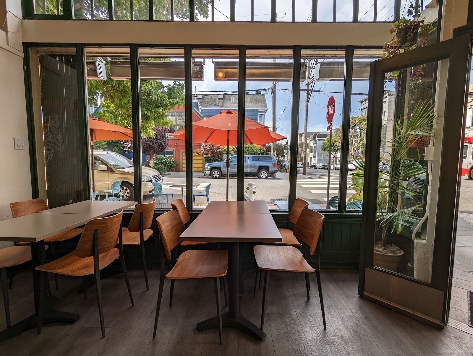 <span class="translation_missing" title="translation missing: en.meta.location_title, location_name: Tarragon Cafe, city: San Francisco">Location Title</span>