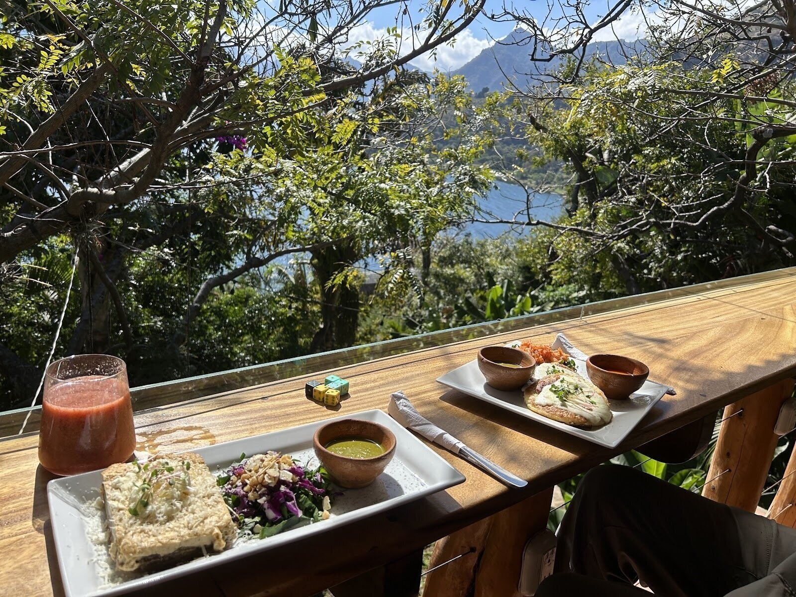 <span class="translation_missing" title="translation missing: en.meta.location_title, location_name: Maltiox Cafe, city: San Marcos La Laguna">Location Title</span>