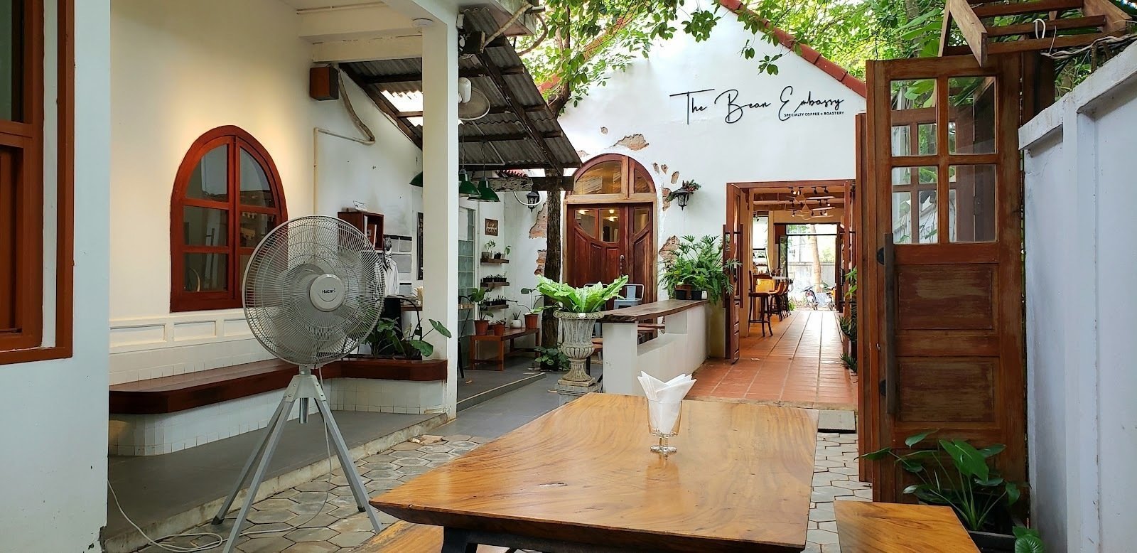 <span class="translation_missing" title="translation missing: en.meta.location_title, location_name: The Bean Embassy, city: Siem Reap">Location Title</span>