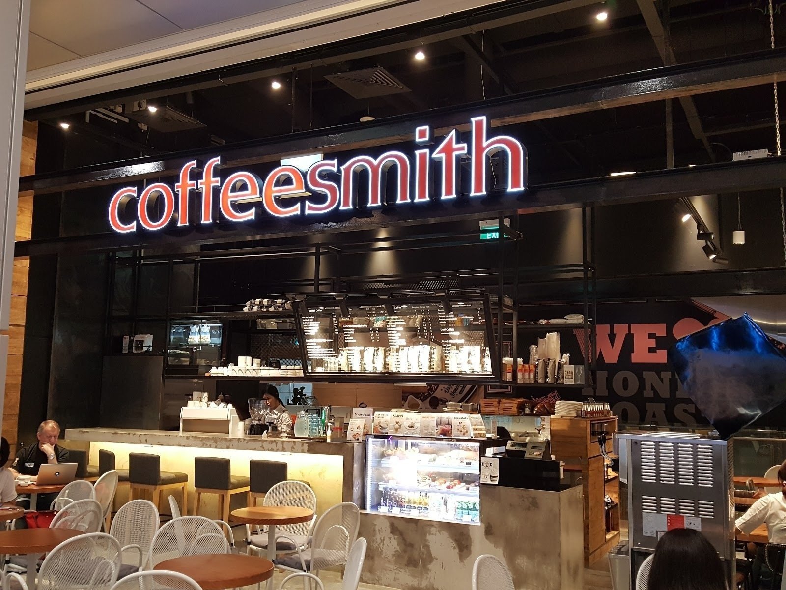 <span class="translation_missing" title="translation missing: en.meta.location_title, location_name: Coffeesmith @ Orchard Central, city: Singapore">Location Title</span>