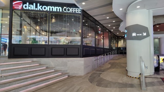 dal.komm COFFEE @ The Centrepoint