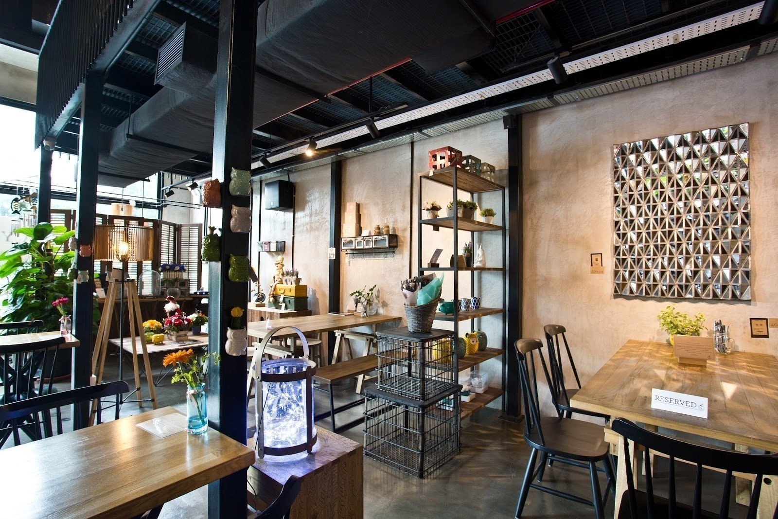 <span class="translation_missing" title="translation missing: en.meta.location_title, location_name: Knots Cafe and Living, city: Singapore">Location Title</span>