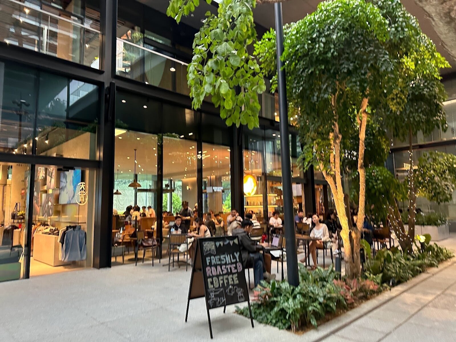 <span class="translation_missing" title="translation missing: en.meta.location_title, location_name: Louisa Coffee, city: Singapore">Location Title</span>