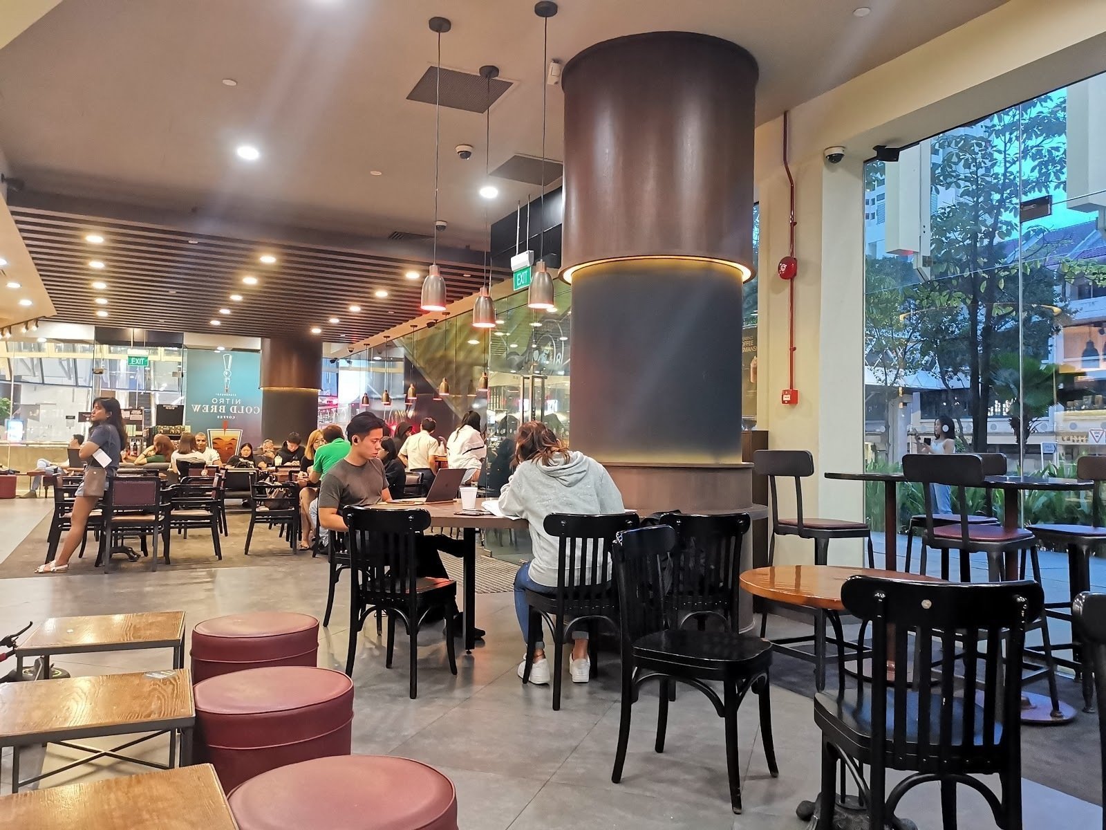 <span class="translation_missing" title="translation missing: en.meta.location_title, location_name: Starbucks Central, city: Singapore">Location Title</span>