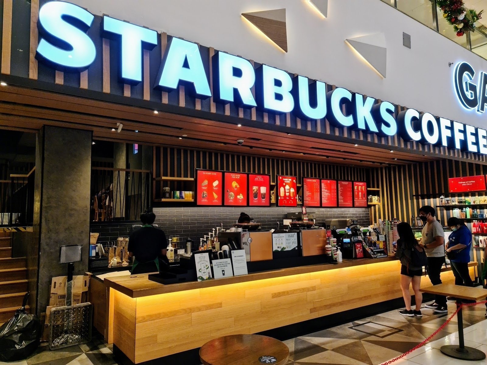 <span class="translation_missing" title="translation missing: en.meta.location_title, location_name: Starbucks @ The Centrepoint, city: Singapore">Location Title</span>