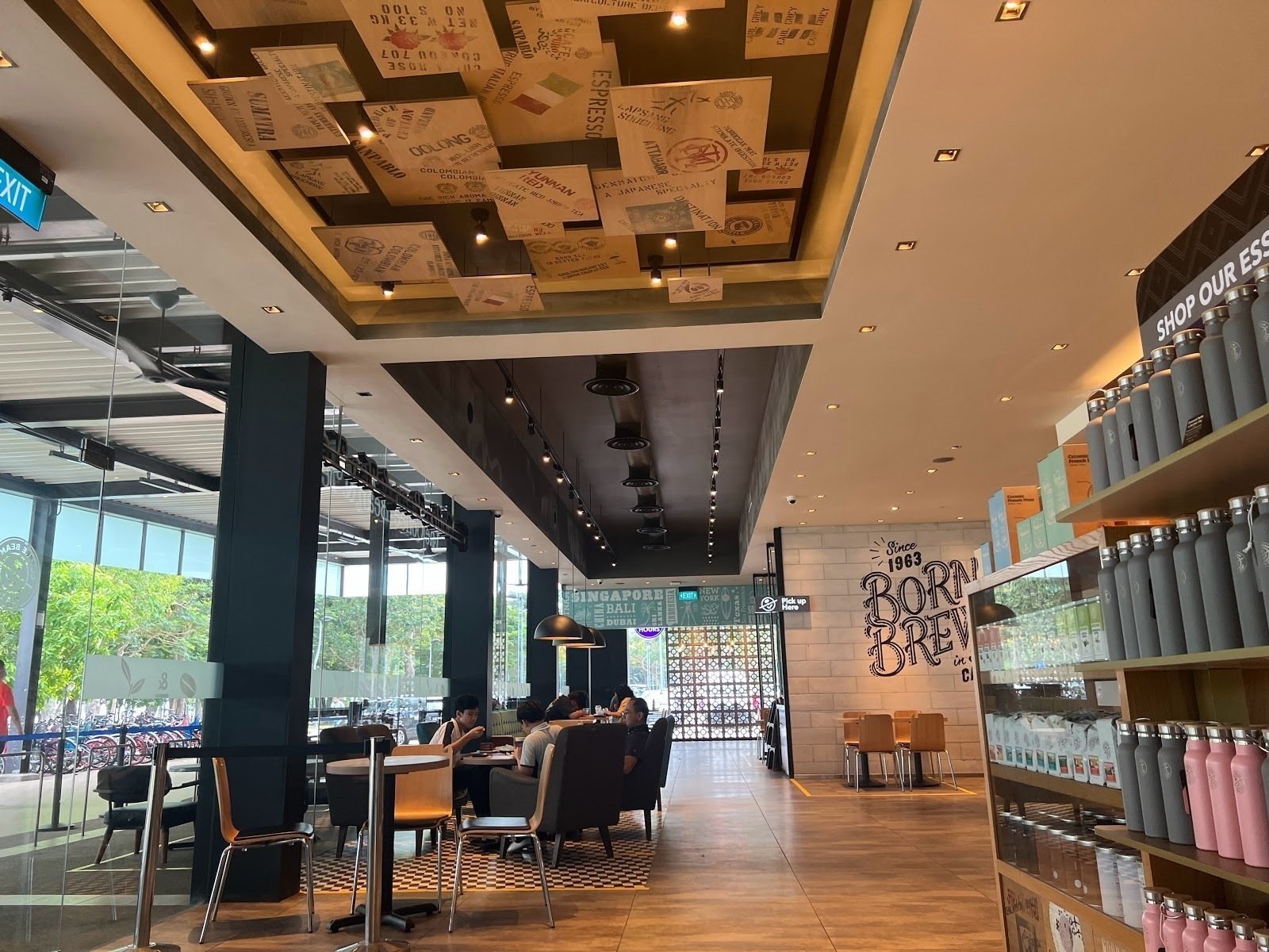 <span class="translation_missing" title="translation missing: en.meta.location_title, location_name: The Coffee Bean and Tea Leaf @ Marine Cove, city: Singapore">Location Title</span>