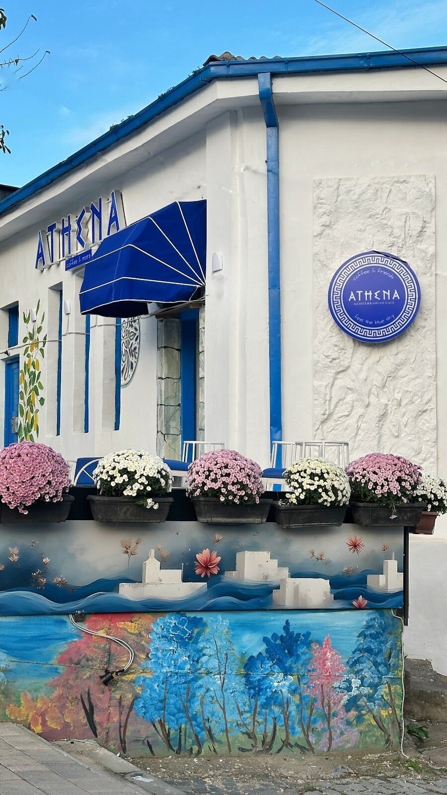 <span class="translation_missing" title="translation missing: en.meta.location_title, location_name: Athena Café Bar, city: Skopje">Location Title</span>
