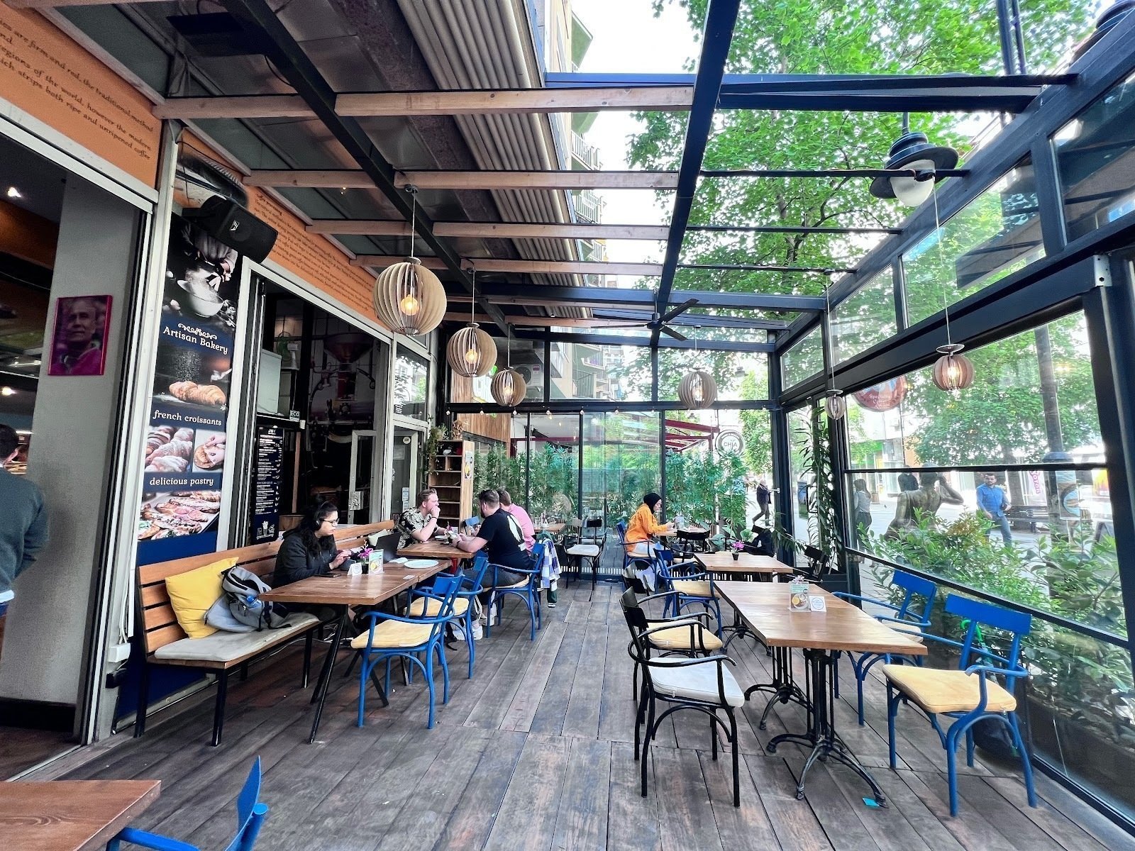 Café „Joy“: A Work-Friendly Place in Skopje
