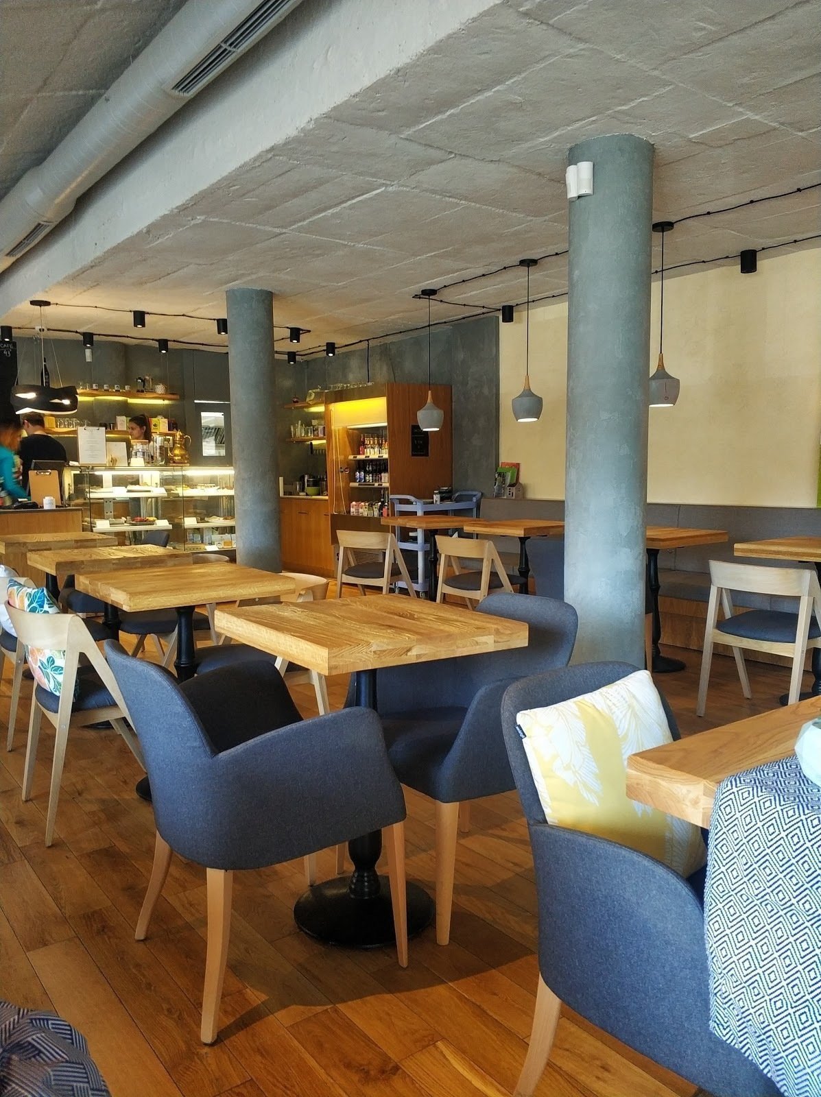 <span class="translation_missing" title="translation missing: en.meta.location_title, location_name: Café Parallel 43°, city: Sofia">Location Title</span>