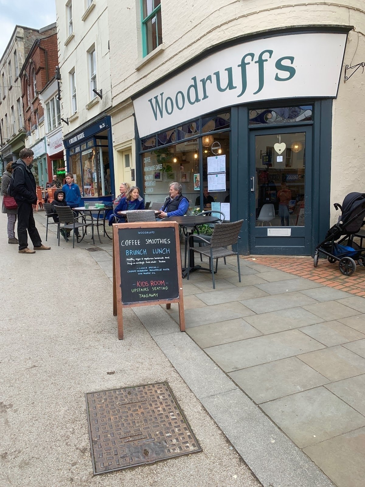 <span class="translation_missing" title="translation missing: en.meta.location_title, location_name: Woodruffs Cafe, city: Stroud">Location Title</span>