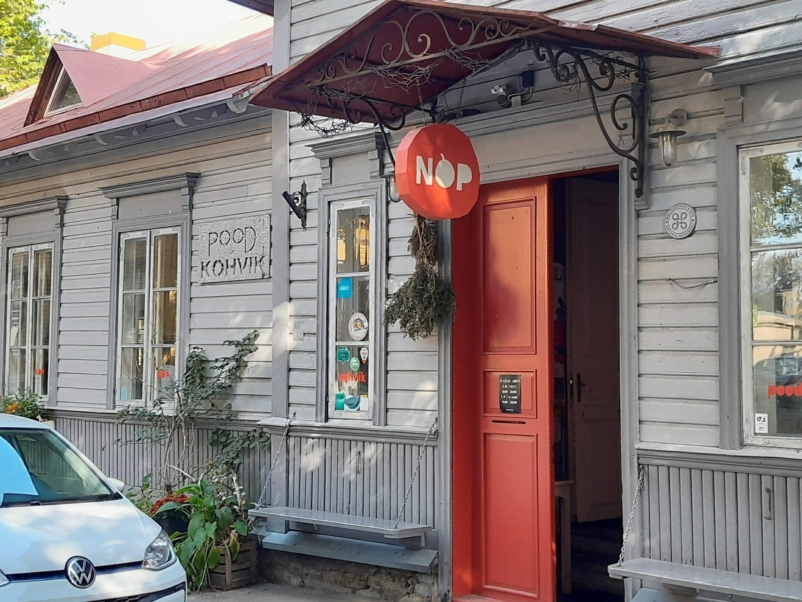 <span class="translation_missing" title="translation missing: en.meta.location_title, location_name: NOP Cafe and Shop, city: Tallinn">Location Title</span>