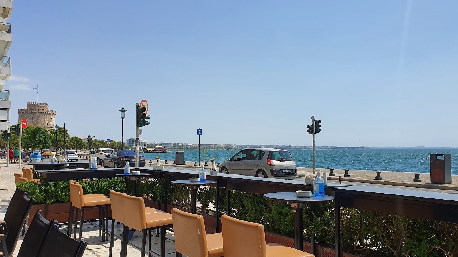 Mikel Coffee @ Leoforos Nikis: A Work-Friendly Place in Thessaloniki