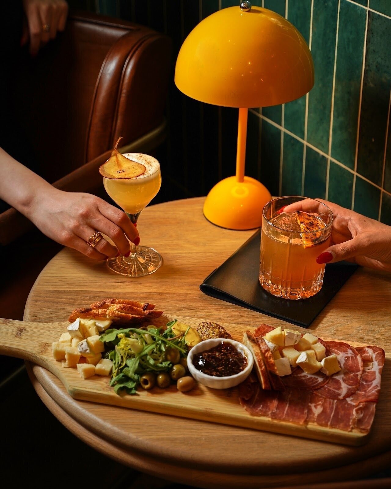 <span class="translation_missing" title="translation missing: en.meta.location_title, location_name: 11:59 Bar:Café, city: Toronto">Location Title</span>