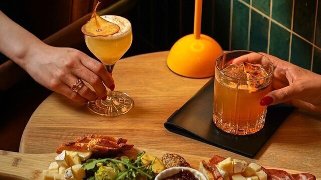 11:59 Bar:Café