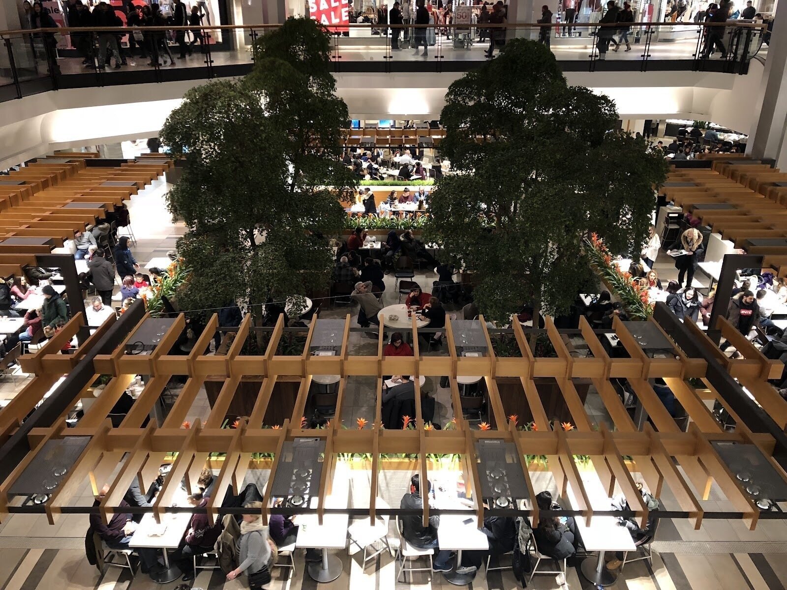 <span class="translation_missing" title="translation missing: en.meta.location_title, location_name: CF Fairview Mall, city: Toronto">Location Title</span>